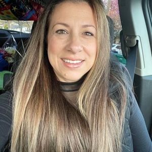 Meet your Posher, Mia